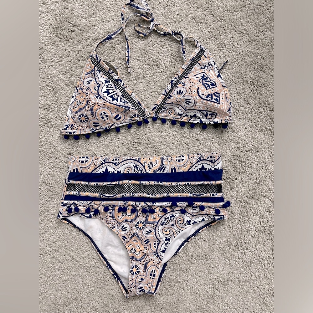 Closet Candy bikini with detail. BNWT. Size M.